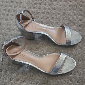 Schutz Silver Cracked Metallic Block Heel Sandals – Size 11